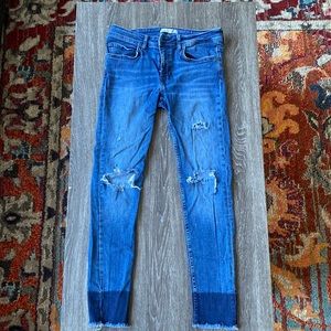 Zara basics denim jeans. Skinny jean crop. Size 6.